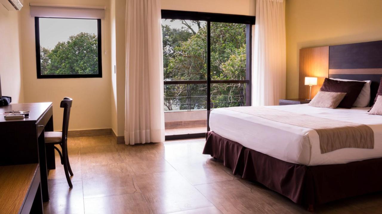 Pirayu Hotel & Resort Puerto Iguazú Dış mekan fotoğraf